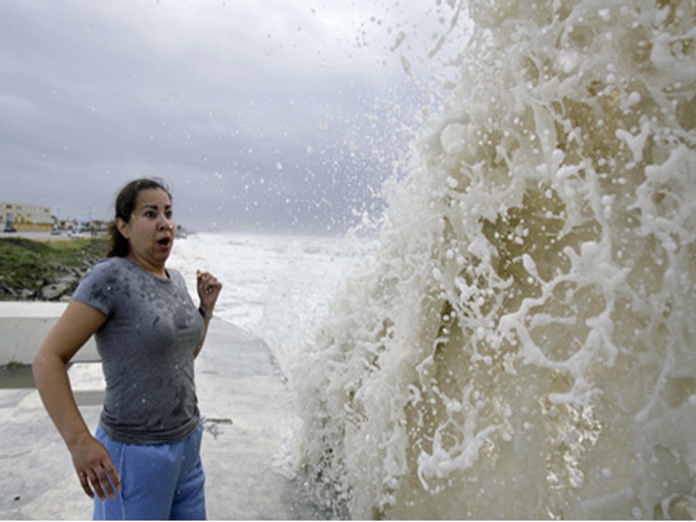 Giant Wave